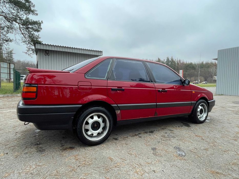 Volkswagen Passat B3 (1993) - 2.0 Инжектор, АКПП, Кондиционер