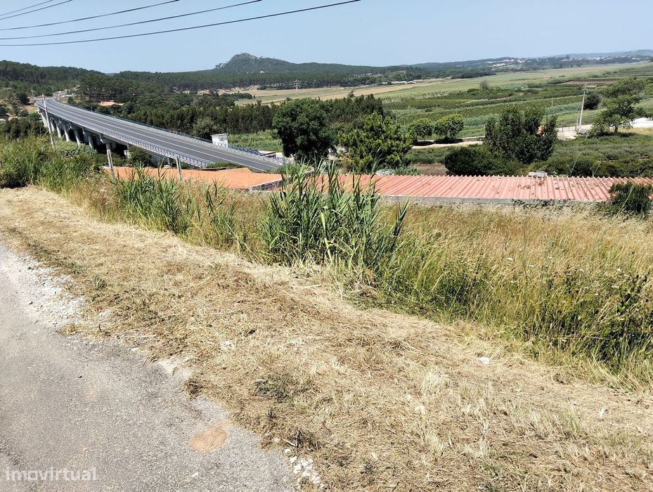 Terreno que sobe para Serra da Pescaria