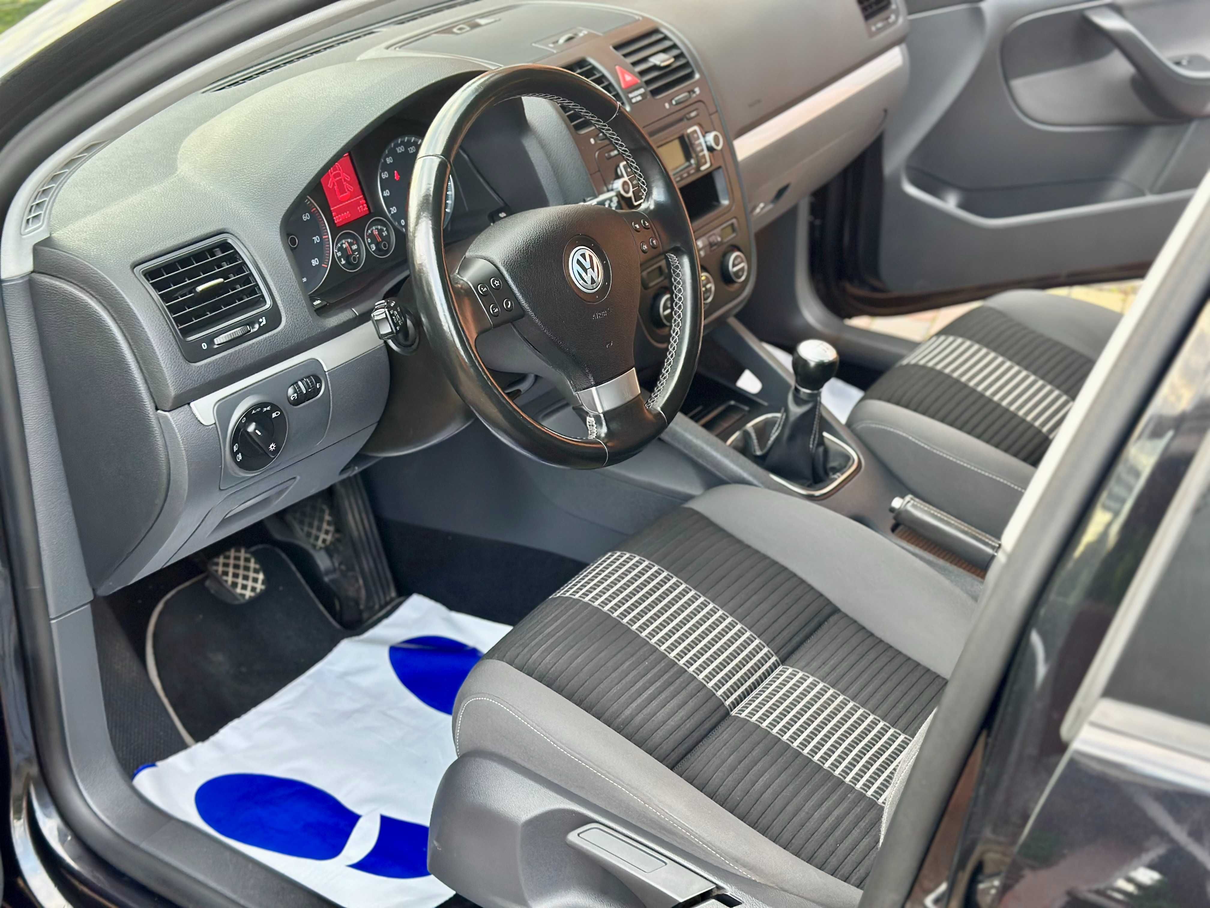 Volkswagen Golf 2008 МРІ