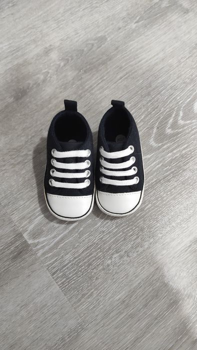 Sapatilhas bebe novos