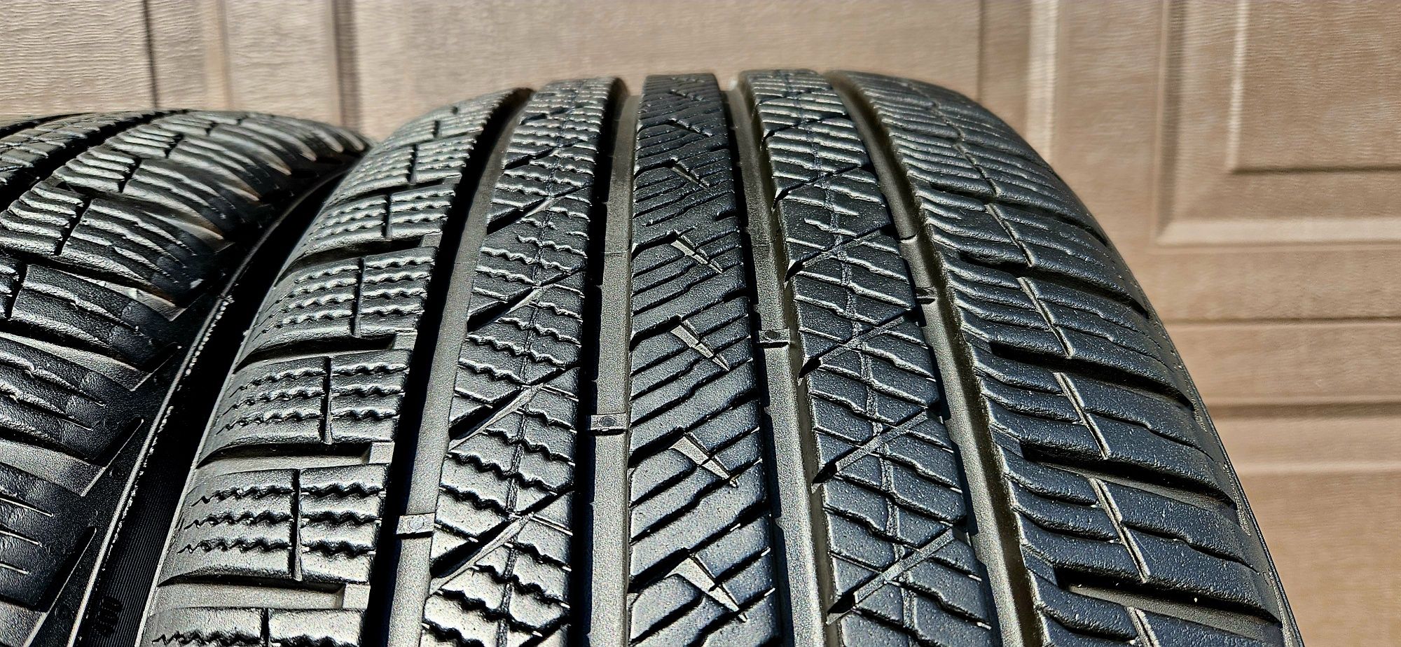 4x Vredestein Quatrac Pro Giugiaro Design 215/45 R18 93Y 7,2-7,4mm