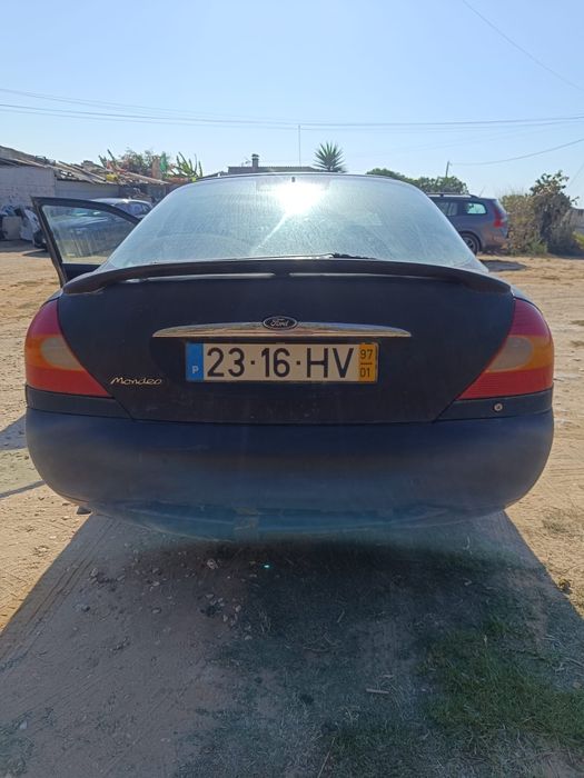 Ford Mondeo ghia 1.8 td