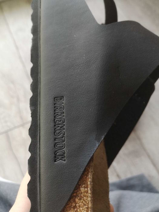 Klasyczne czarne klapki Arizona