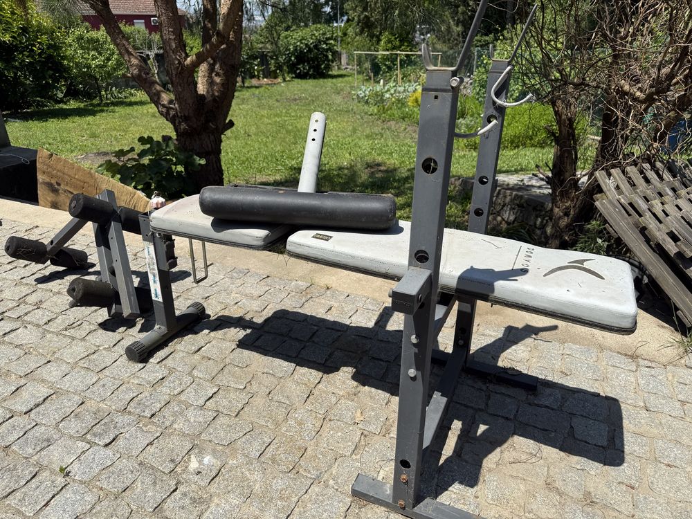 Máquina Ginásio banco e alteres