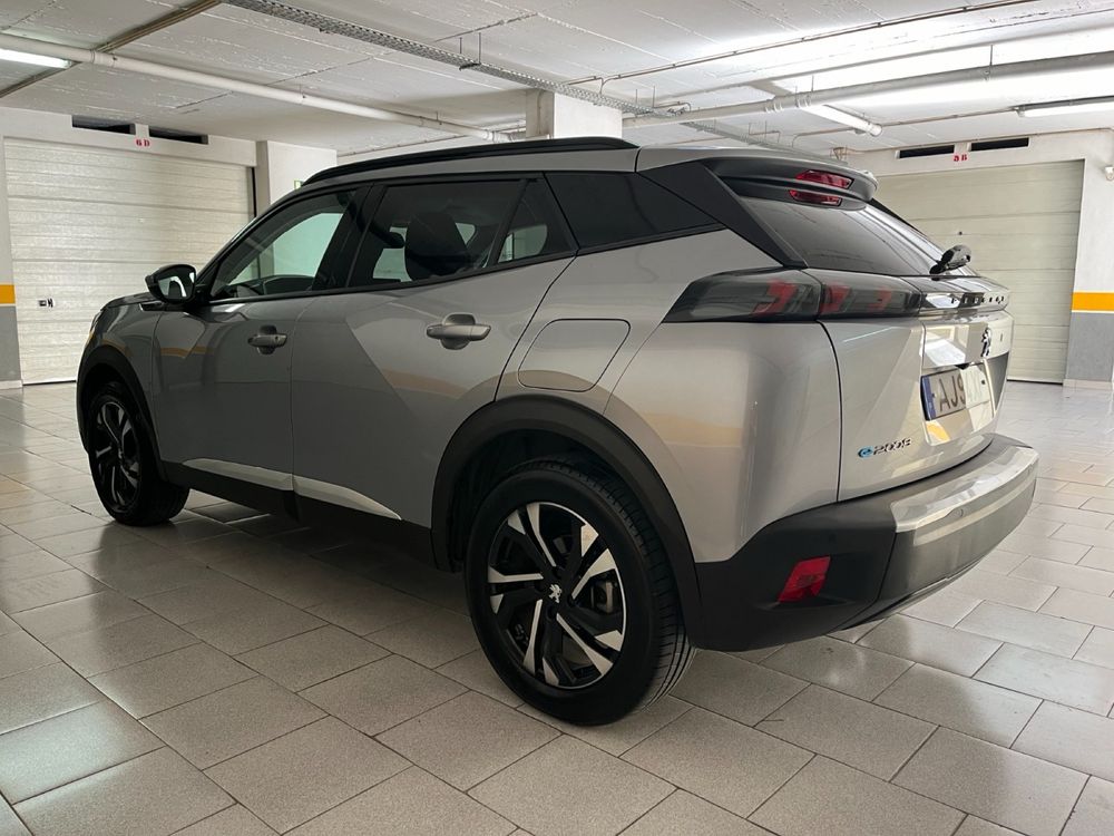 Peugeot E-2008 Allure