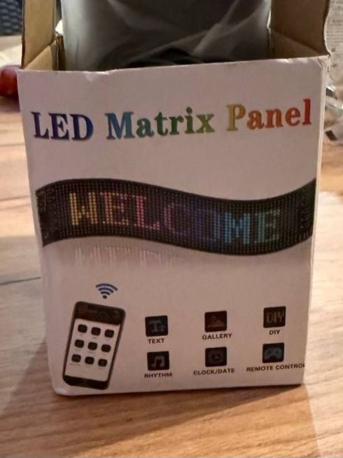 Elastyczny panel LED do samochodu