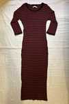 Vestido justo midi.