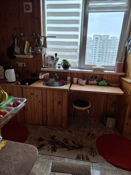 Продаж 1-кім.  метро Позняки Драгоманова 14  Дарницкий район