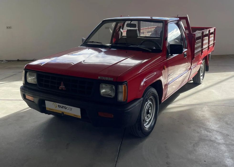 Mitsubishi L200 2.5D c/Direção Assistida