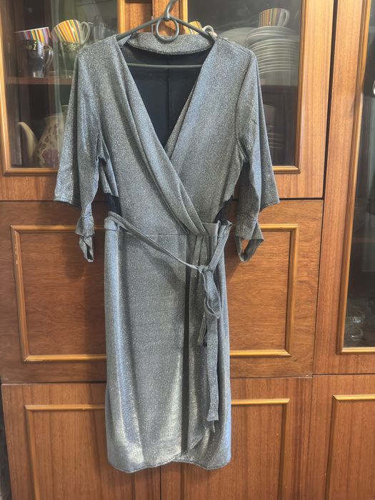 Жіноча святкова сукня