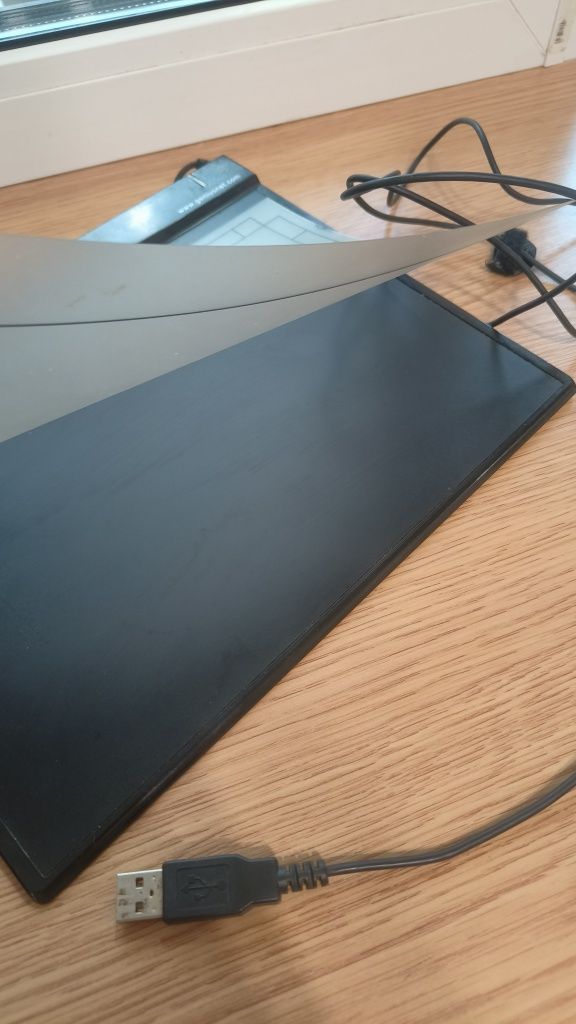 Графічний планшет Genius G-Pen F509 Ultra Slim класика гарний стан