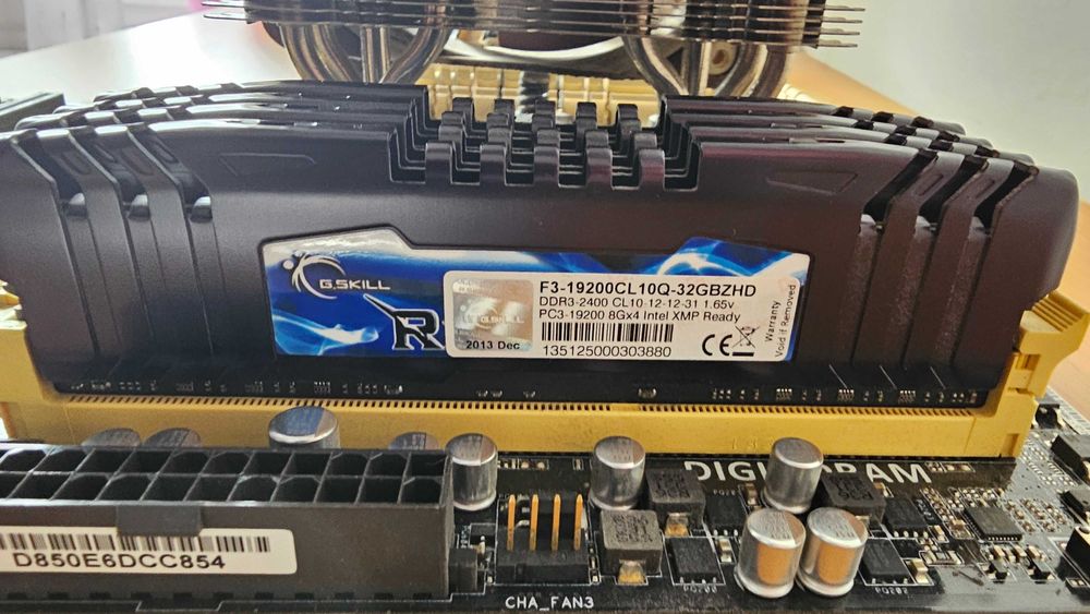 Procesor i7 4770K RAM 32GB płyta ASUS Z87 Pro zasilacz GIGABYTE G750H