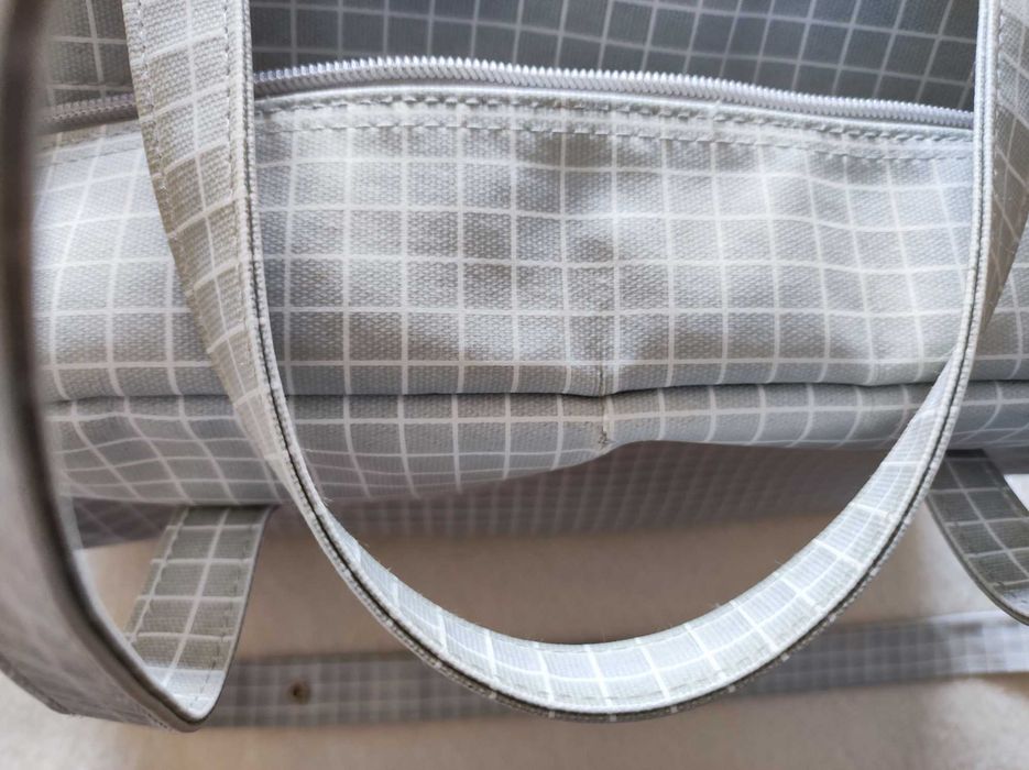 Mala cinza de Maternidade Pasito a Pasito