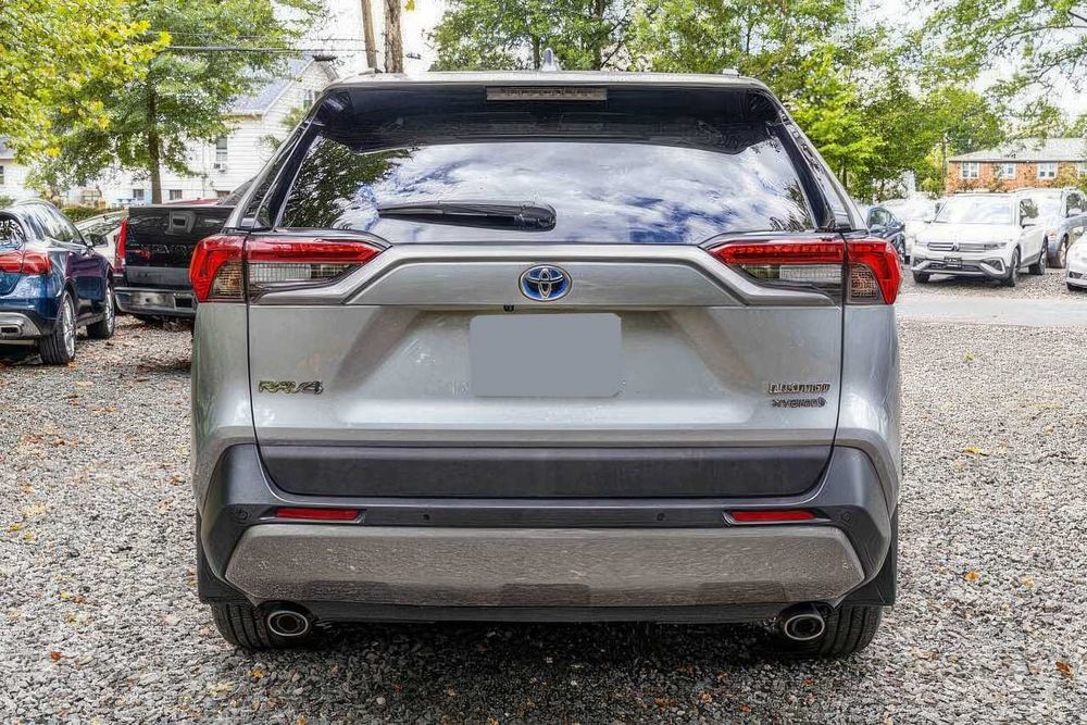 Toyota RAV4      2019