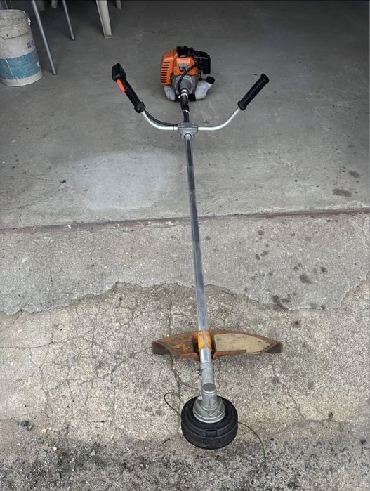 Vendo Roçadora a Gasolina