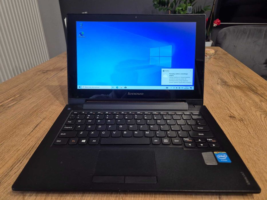 Lenovo IdeaPad S210 Touch