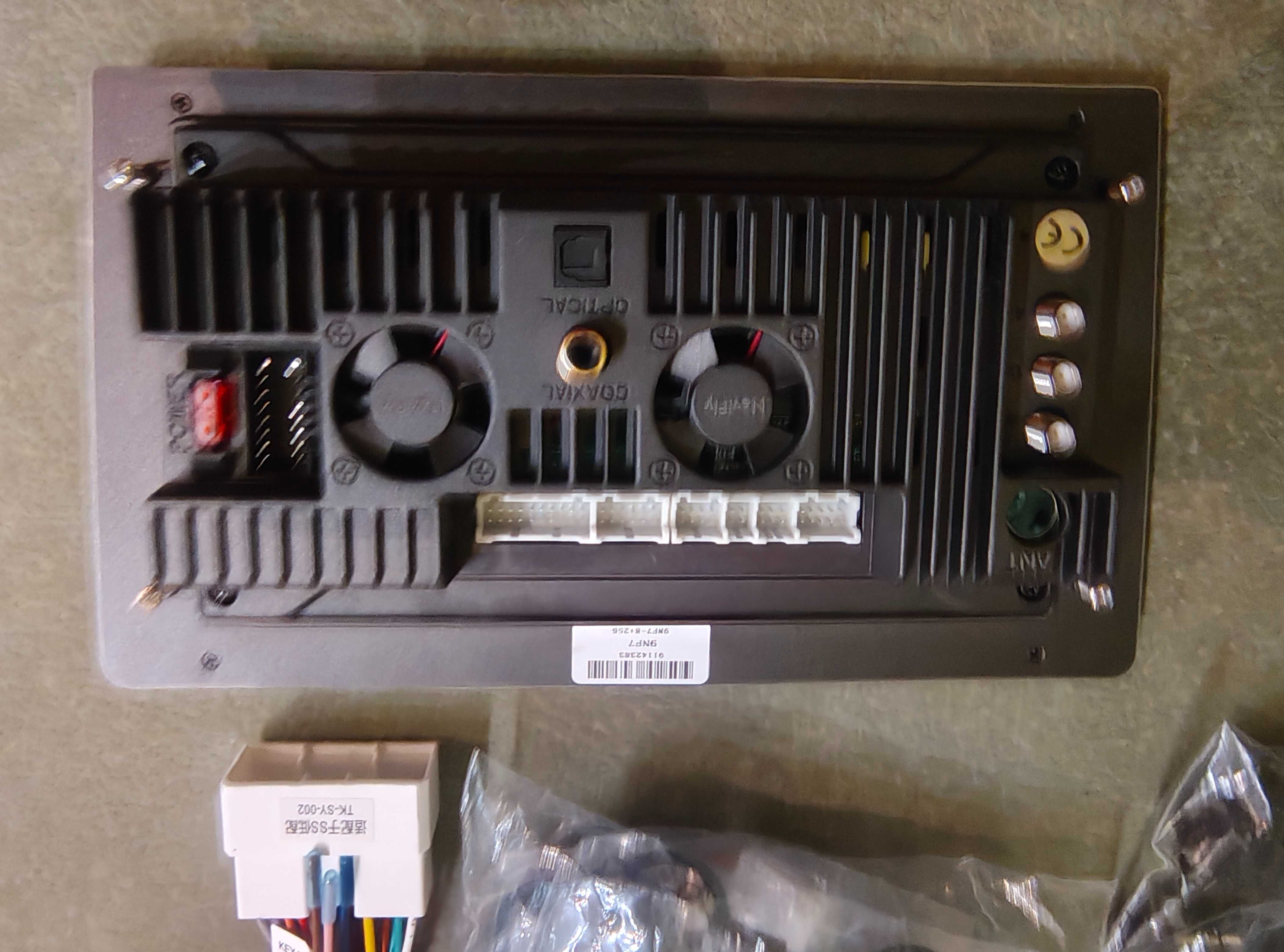 radio CarPlay Android13 8GB RAM + 256GB 8 Core