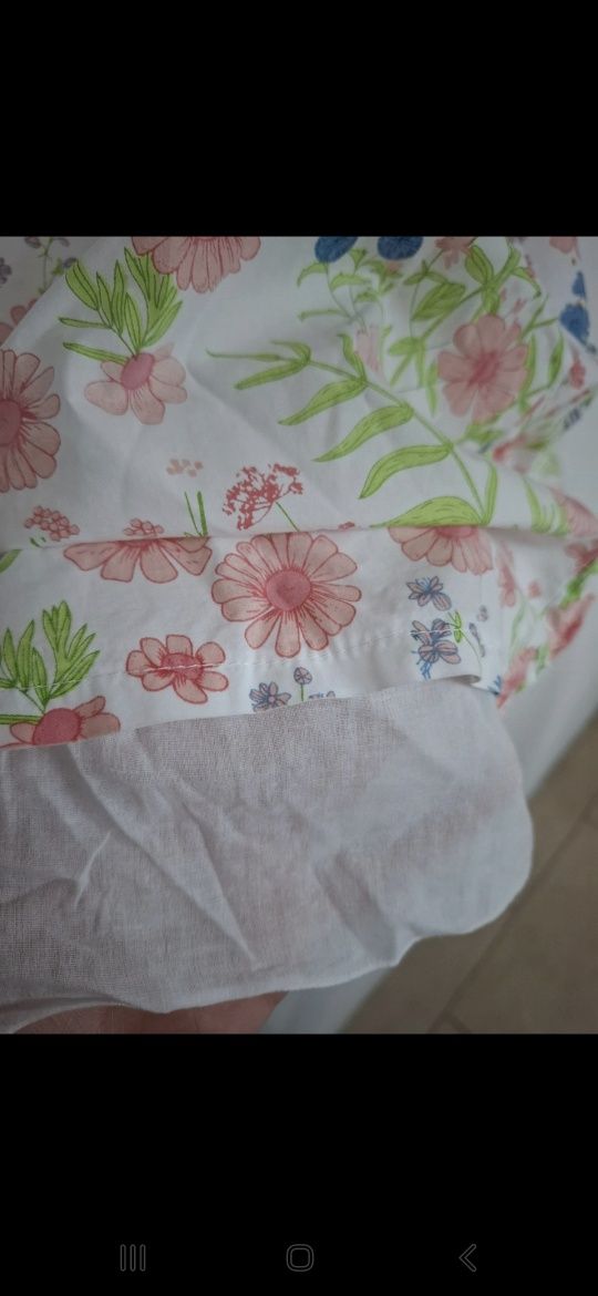 Vestido florido sem mangas para criança