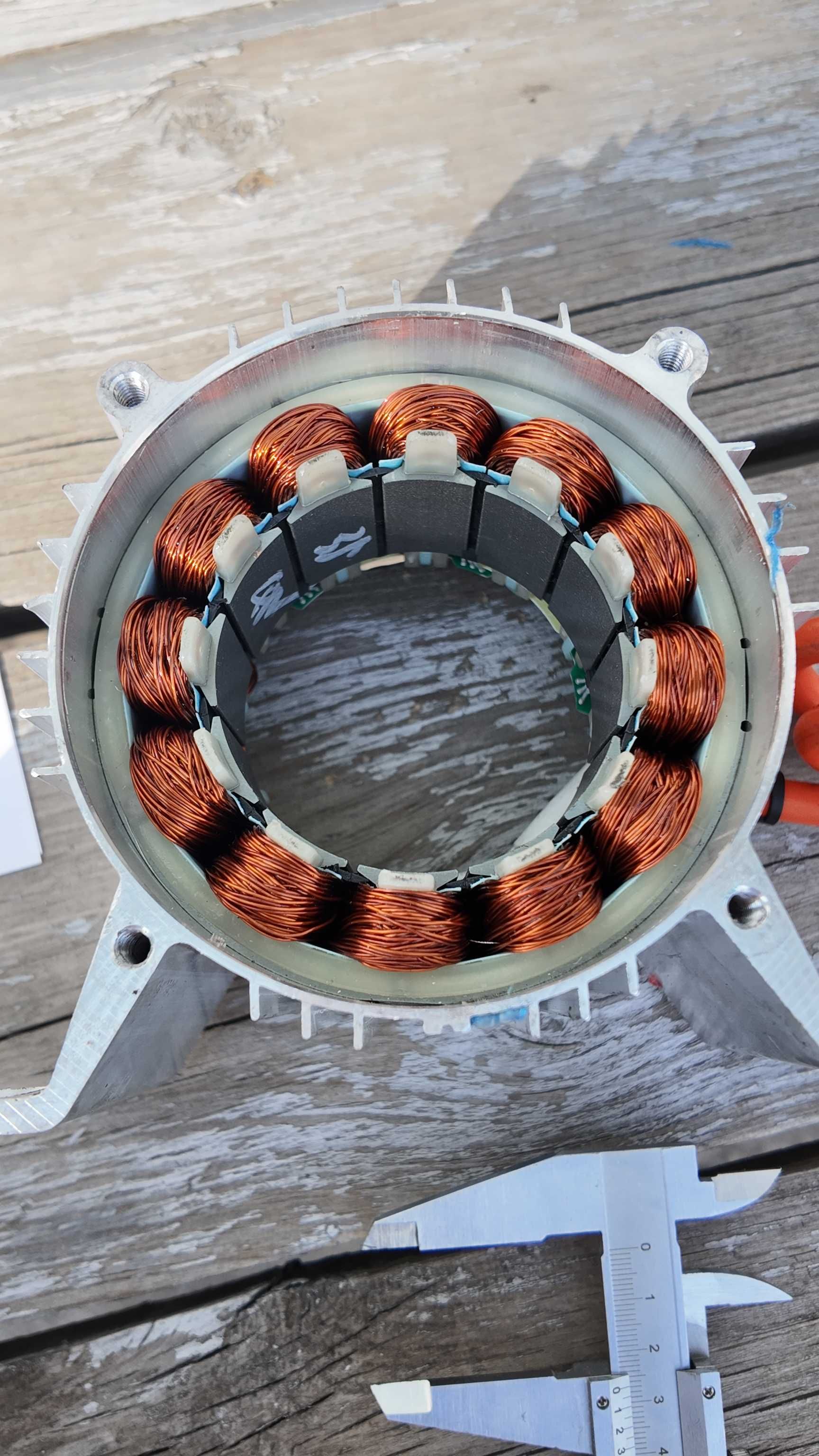 Безщітковий BLDC електродвигун 700W 48V 500 rpm планетарный редуктор