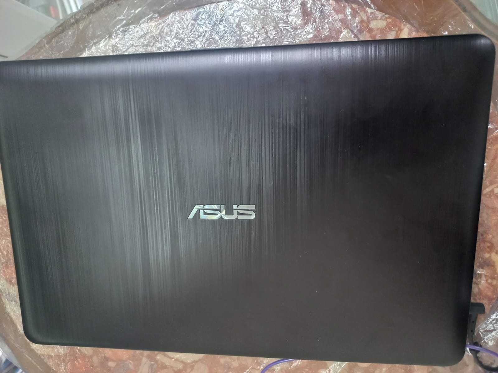 Ноутбук ASUS R540N