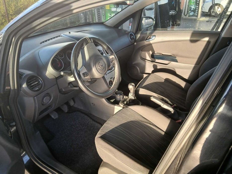 Opel corsa D (1.3 CDTI)