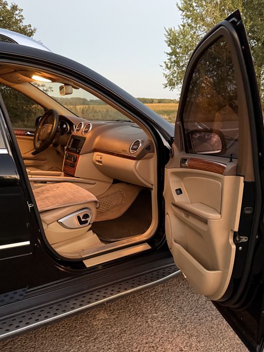 Mercedes Benz GL-Class 550 4-Matik