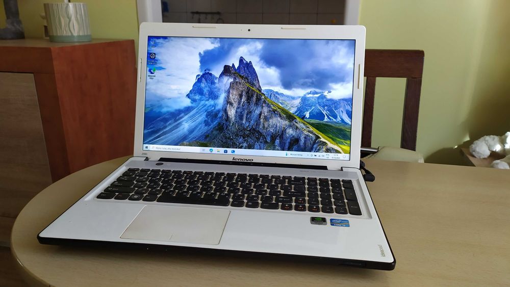 Laptop Lenovo IdeaPad Z580 SSD256/16GB RAM