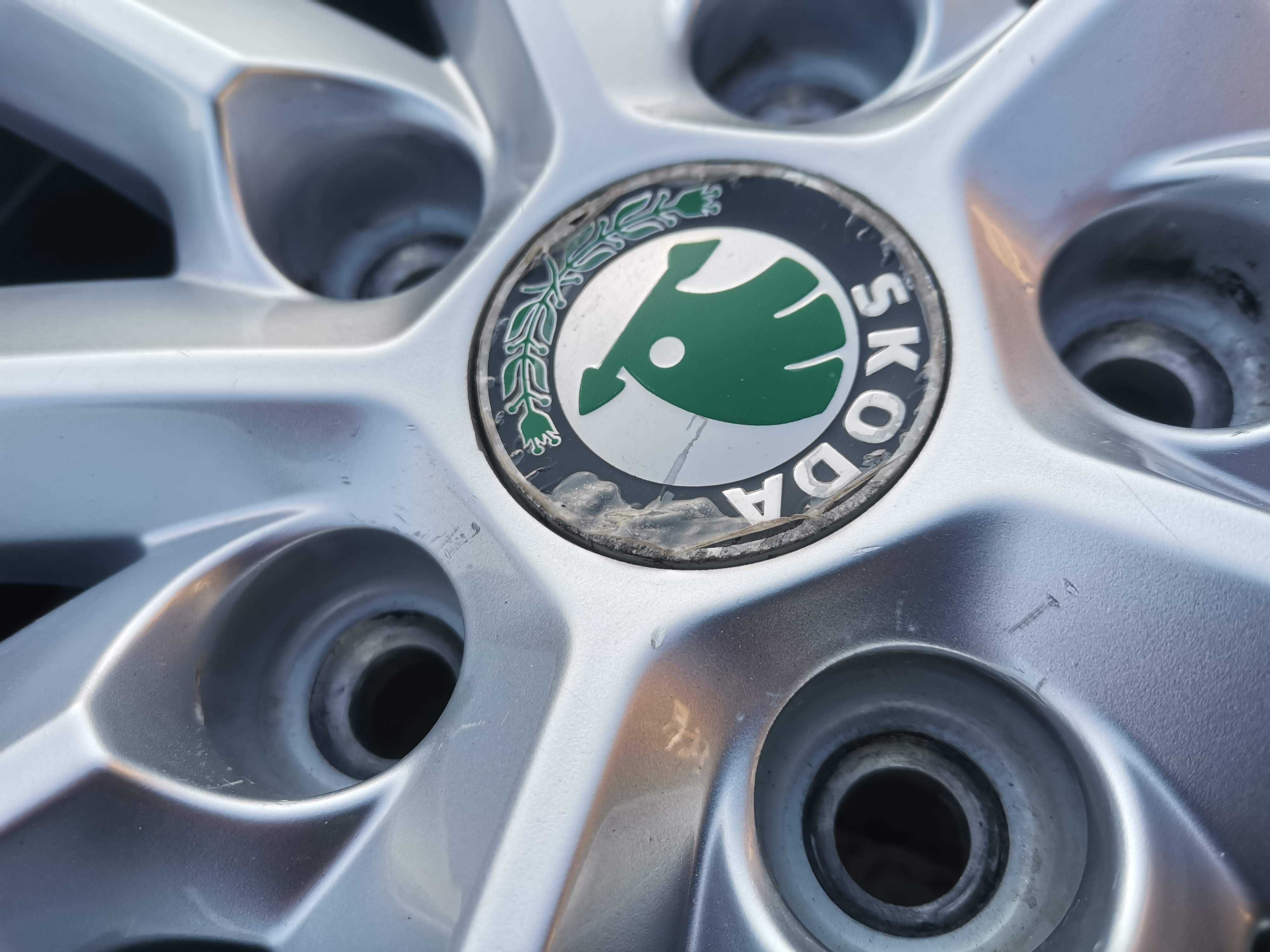 Felgi Skoda YETI Karoq Octavia Superb 7Jx16H2 5x112 ET45