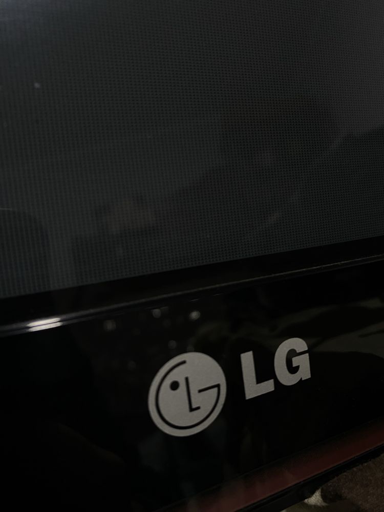 Телевізор LG 42"