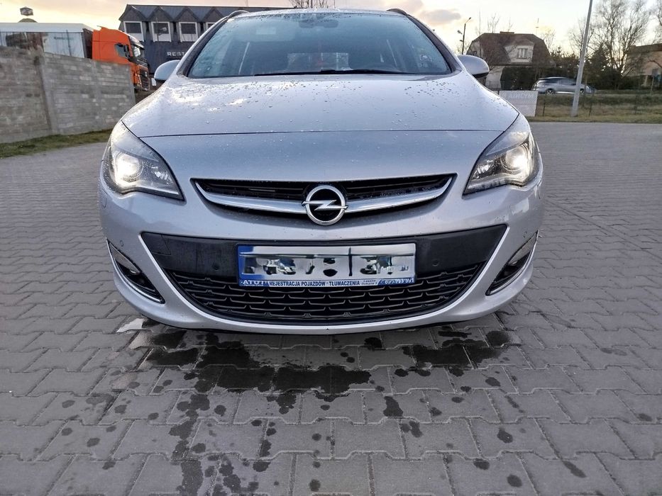 Opel Astra J 1,7cdti Sports Tourer 130kM