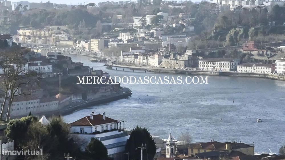 Escritório de prestígio: Avenida da República