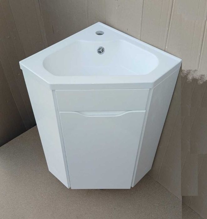 Новая угловая тумба в комплекте с умывальником 40см. Влагостойкая.