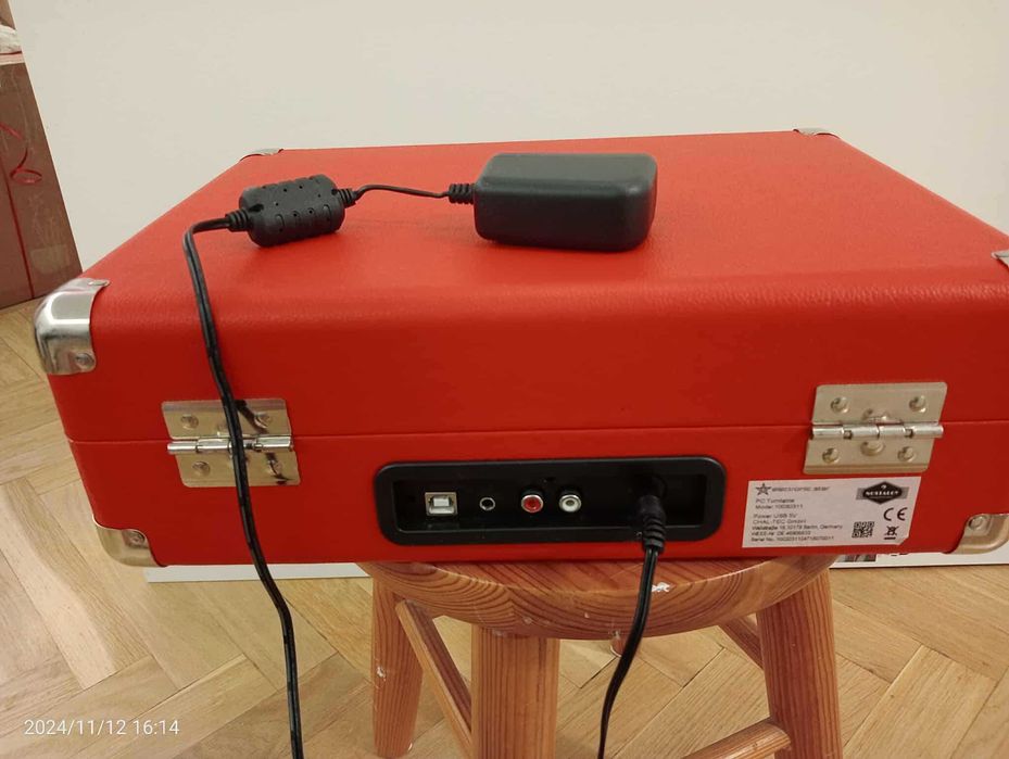 Gramofon retro Nostalgy PeggySue czerwony