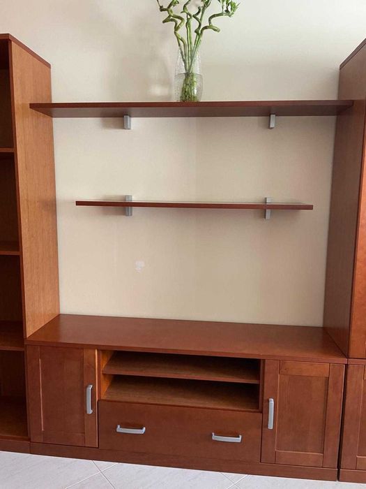 Móvel de sala com prateleiras de parede incluídas