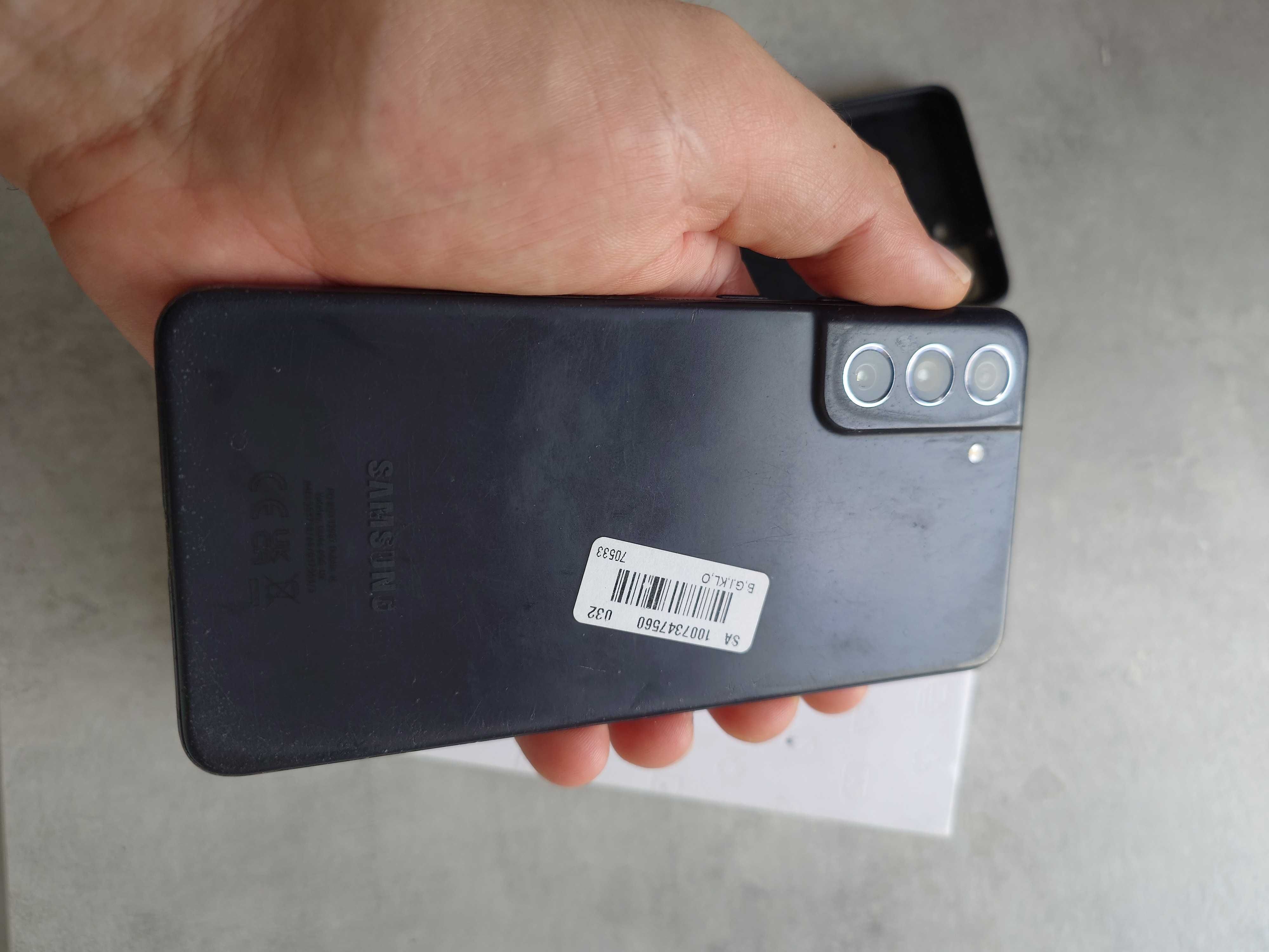 Samsung Galaxy S21 FE, stan dobry, wszystko sprawne