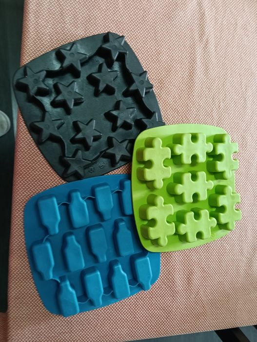 3 formas para gelo/gomas