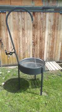 Grill ogrodowy regulowany