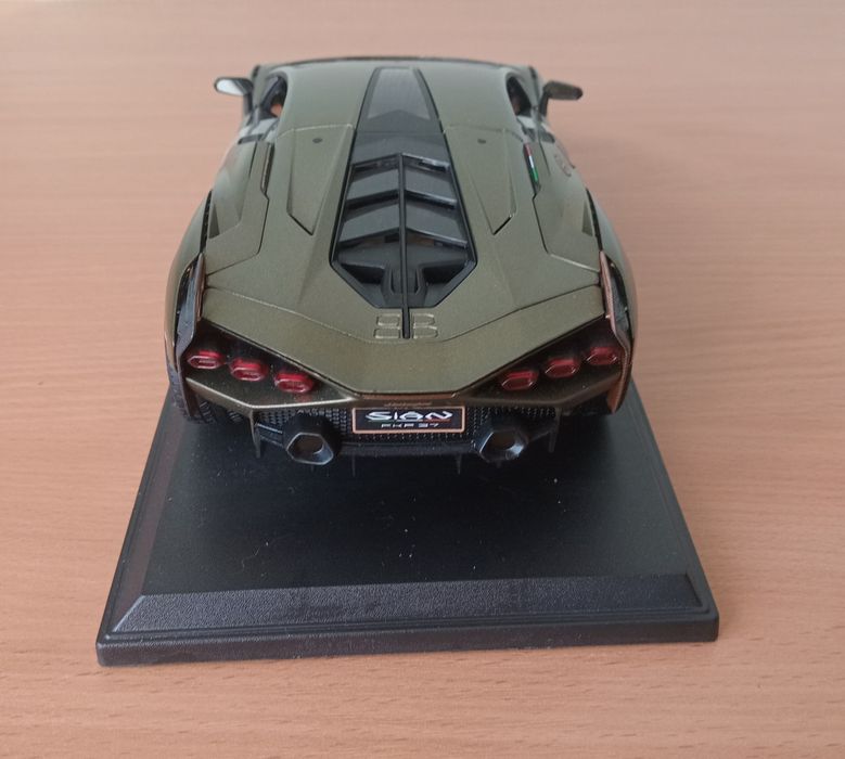 Lamborghini SIAN FKP 37, масштаб 1:18