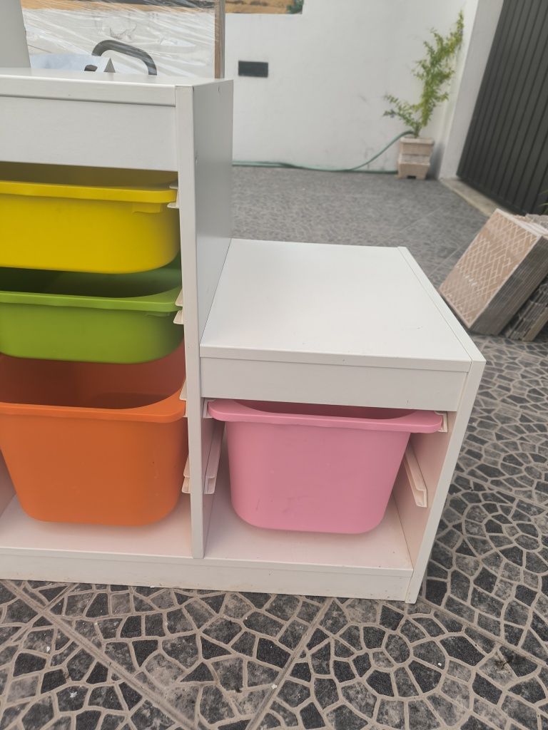 Estante brinquedos ikea