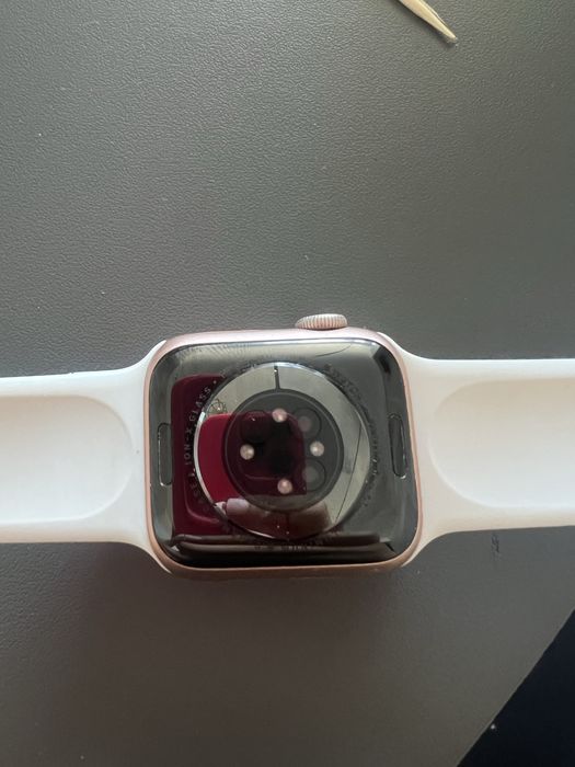 Годинник Apple Watch 6