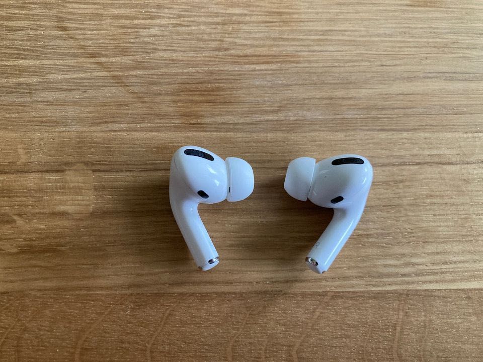 Apple Airpods Pro 1 покоління навушники