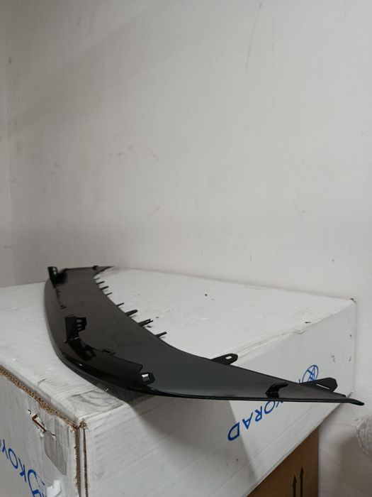 Губа переднього бамперу AUDI A4 B9 2021-2023