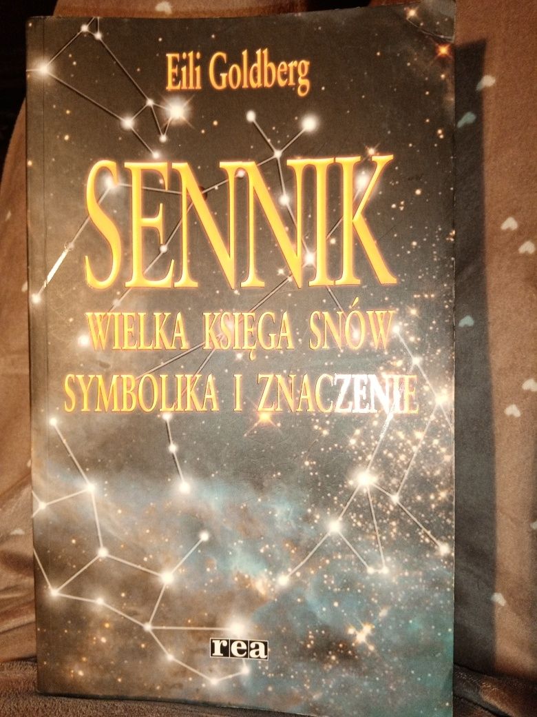 Sennik. Eili Goldberg.