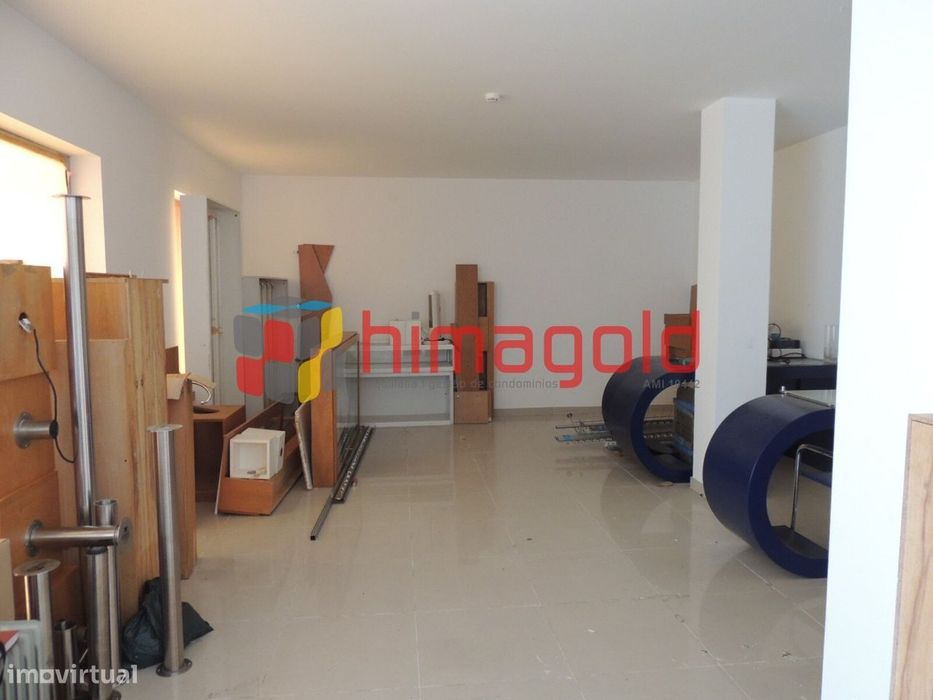 Loja R/Ch - Centro Porto de Mós