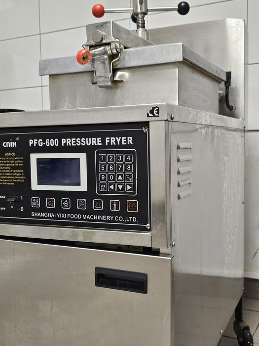 Smażalnik Ciśnieniowy KFC 
SMAŻALNIK CIŚ