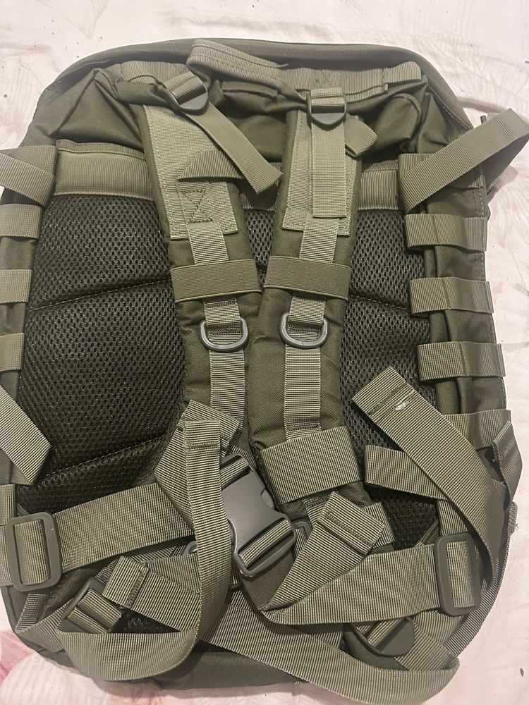 Mochila tatica 50 L nova com etique