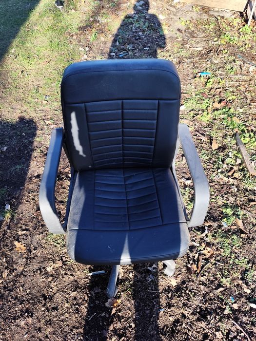 Крісло офісне пневматика