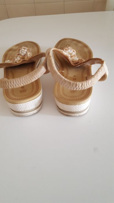 Sandálias tamanho 40