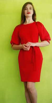 Червона класнюча сукня