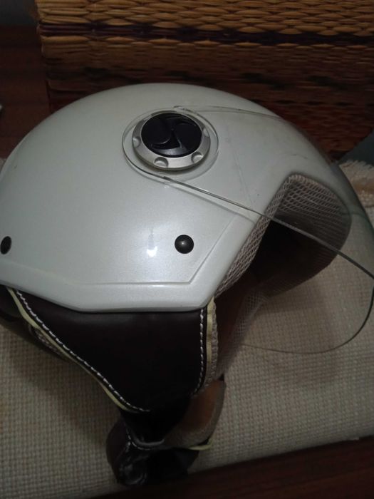 Vendo capacete de motorizadas  marca Helix